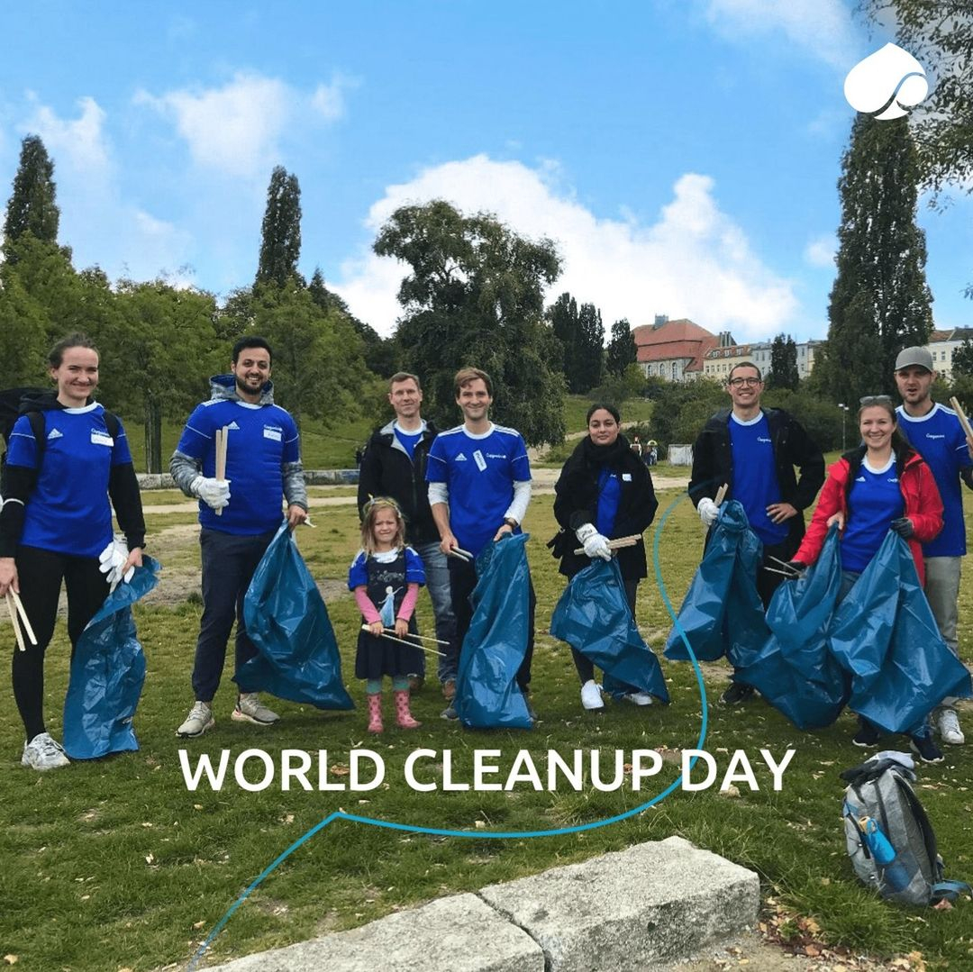 Group photo of the World Cleanup Day event